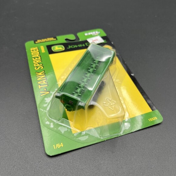 2004 ERTL John Deere 876 V-Tank Spreader, 1:64 Diecast, New - Picture 9 of 9
